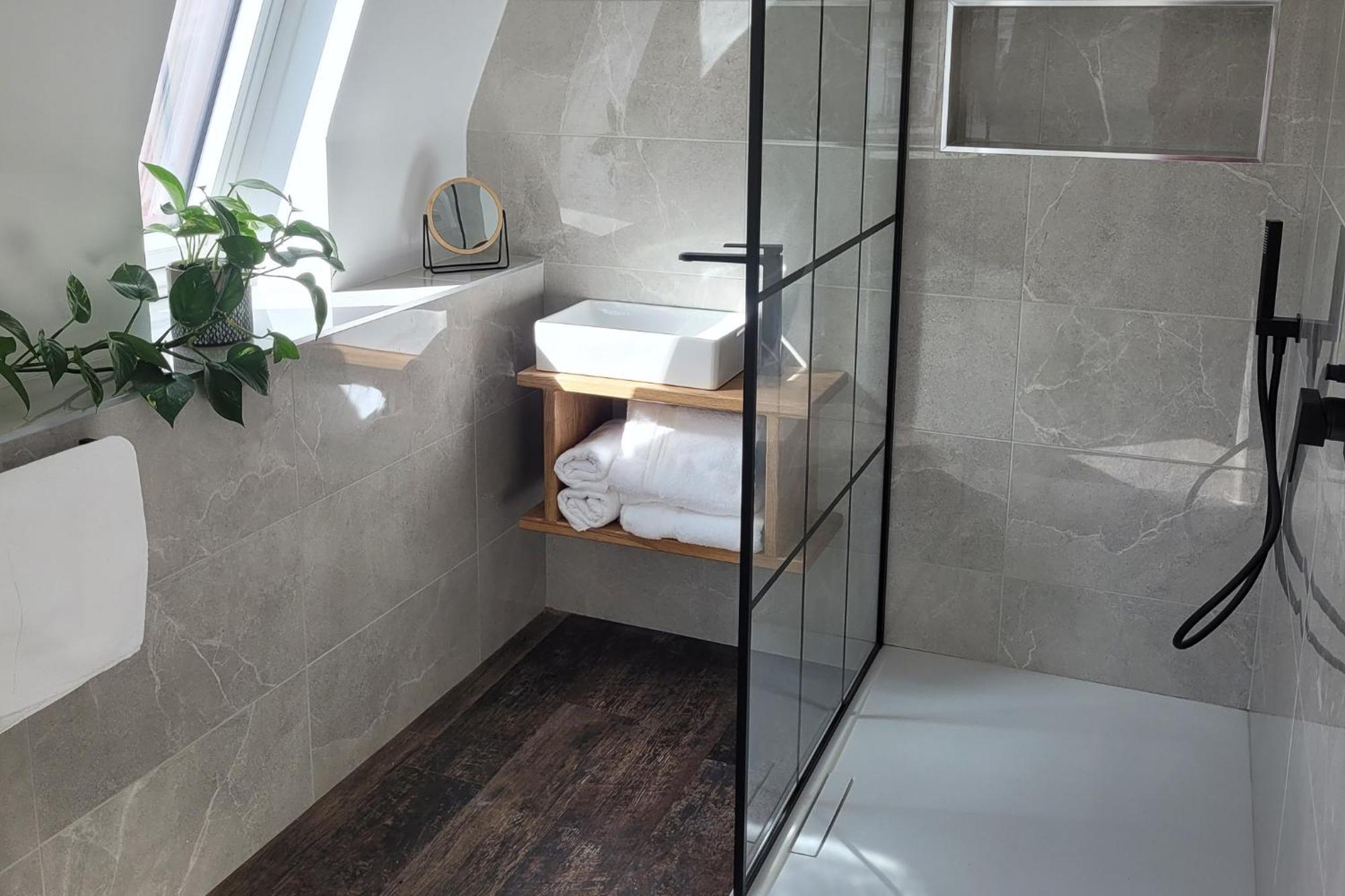 Sgwar Hotel Менай Бридж Екстериор снимка